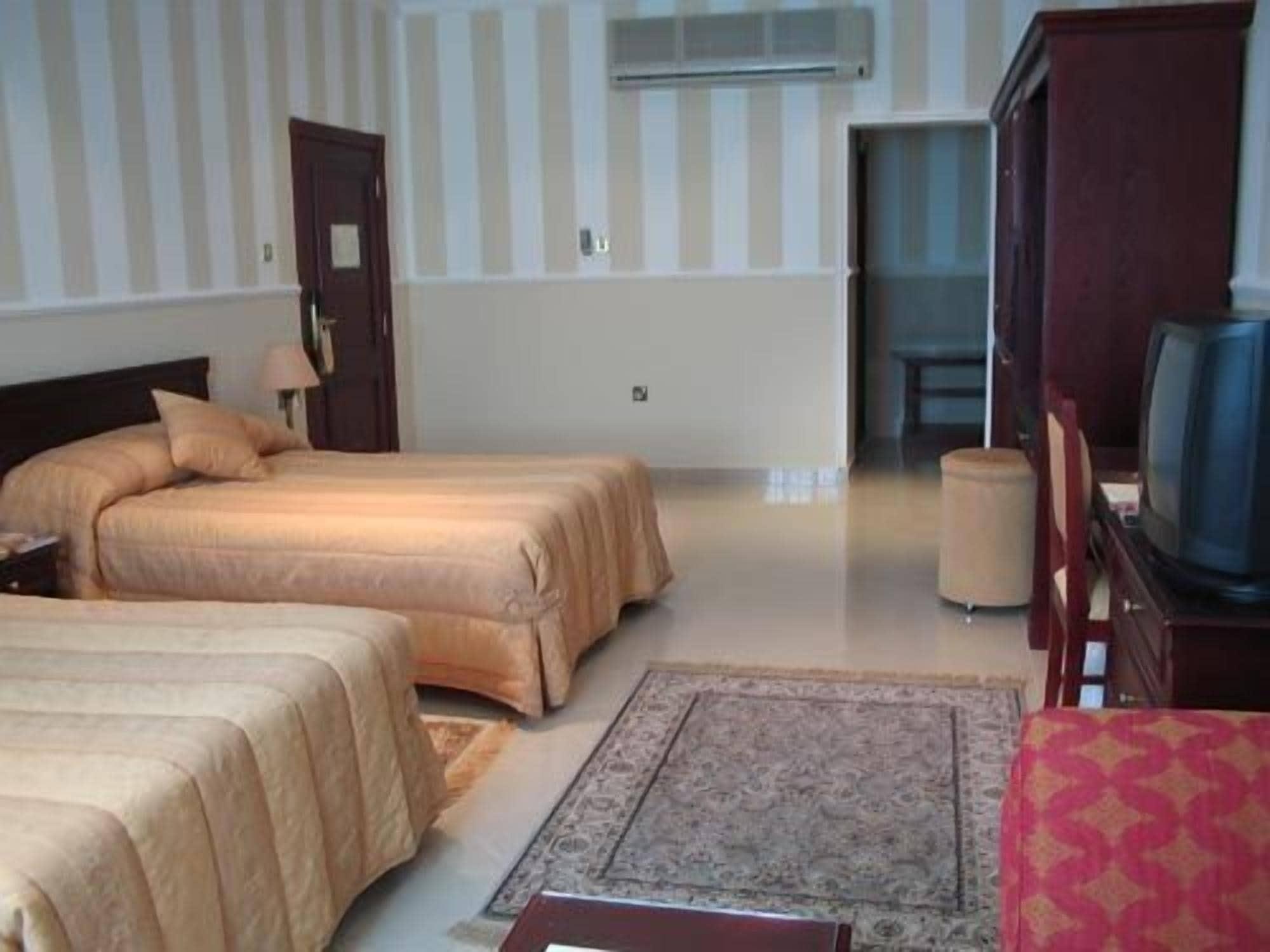 Al Bustan Hotel Doha Exterior foto
