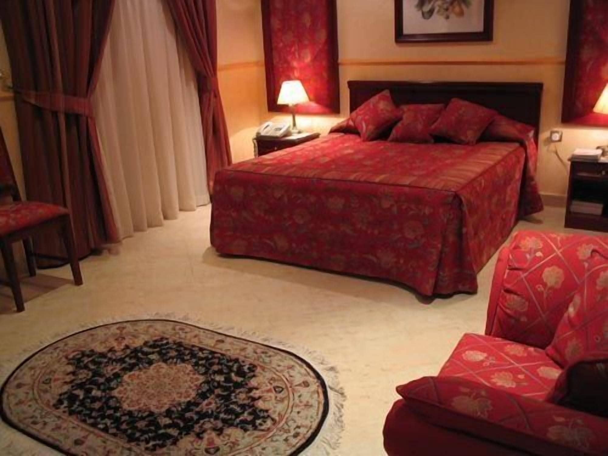 Al Bustan Hotel Doha Exterior foto