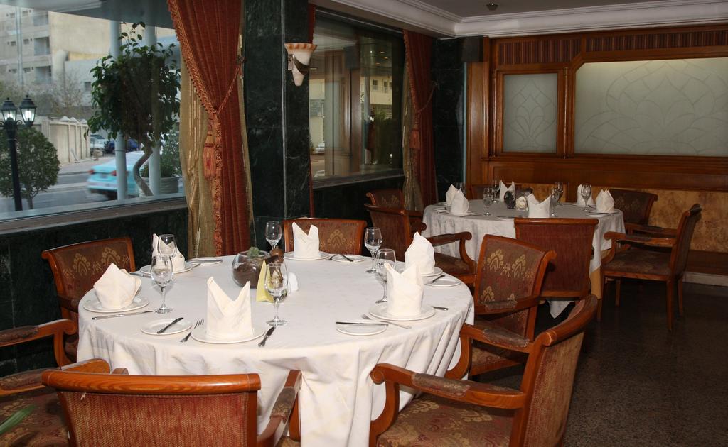 Al Bustan Hotel Doha Exterior foto