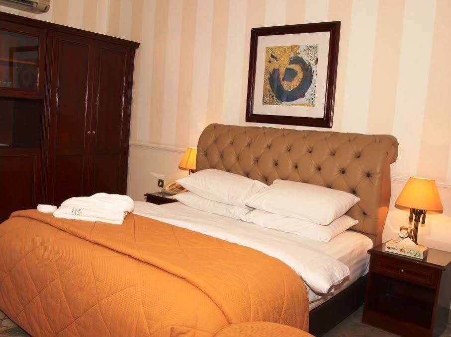 Al Bustan Hotel Doha Exterior foto